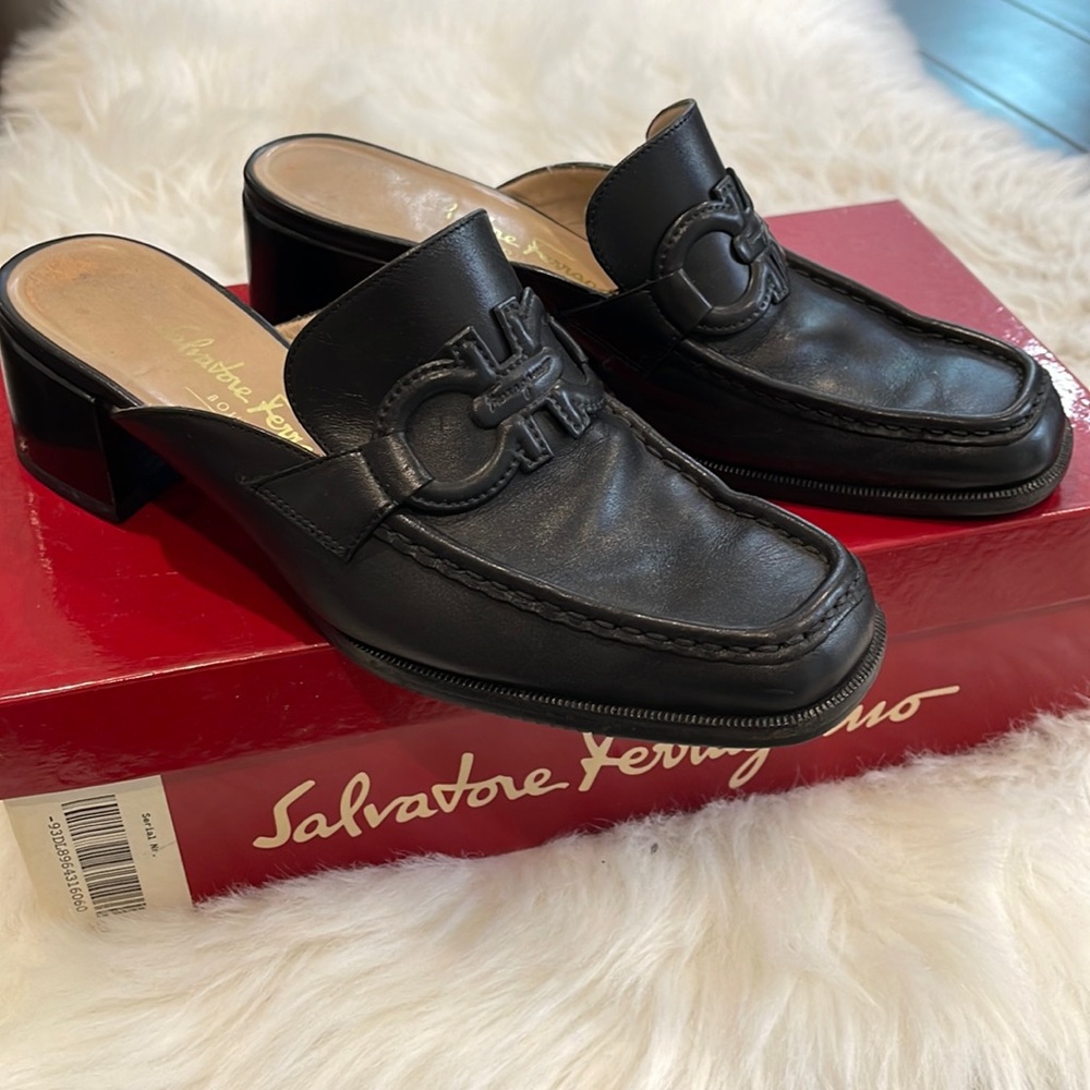 Salvatore Ferragamo Woman Shoes Mules Heels Black 6C (wide width)